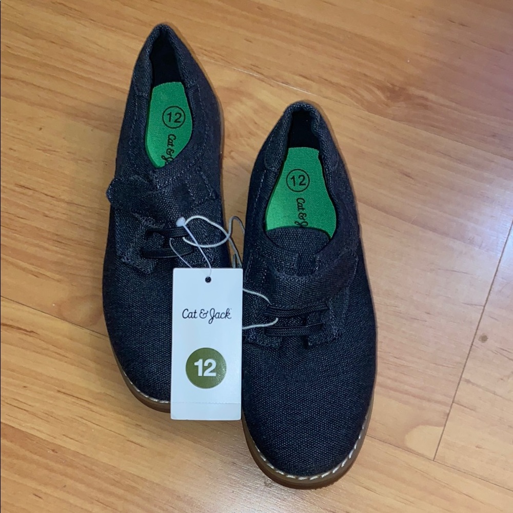 Cat & Jack Kid’s (12) Dark Gray Shoes. NWT.